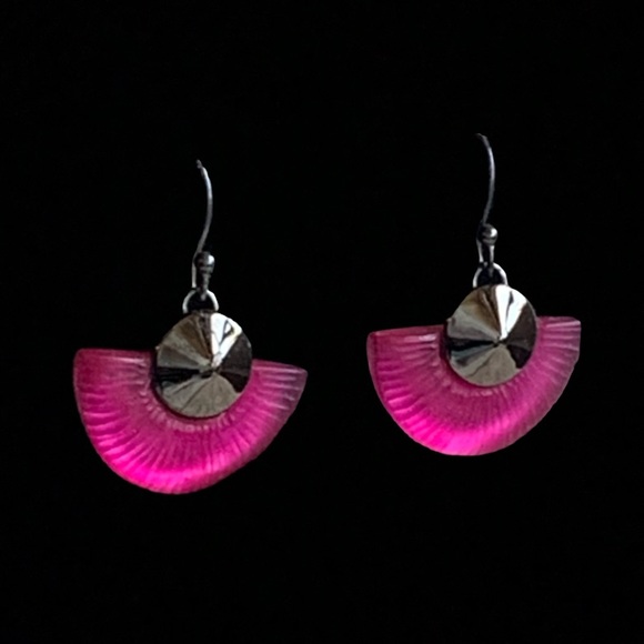 ALEXIS BITTAR • Vintage Neon Pink Lucite Hand Carved Fan Earrings - Picture 7 of 12